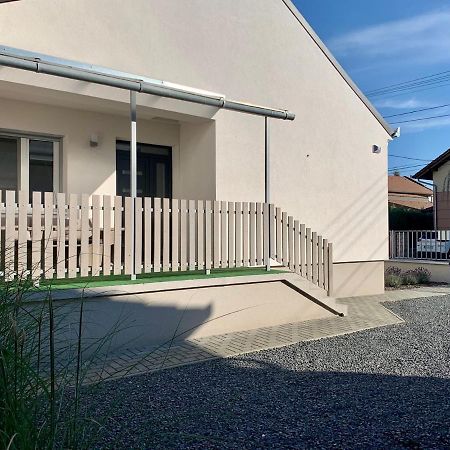 Otthon A Balatonon Vendeghaz Villa Keszthely Ngoại thất bức ảnh