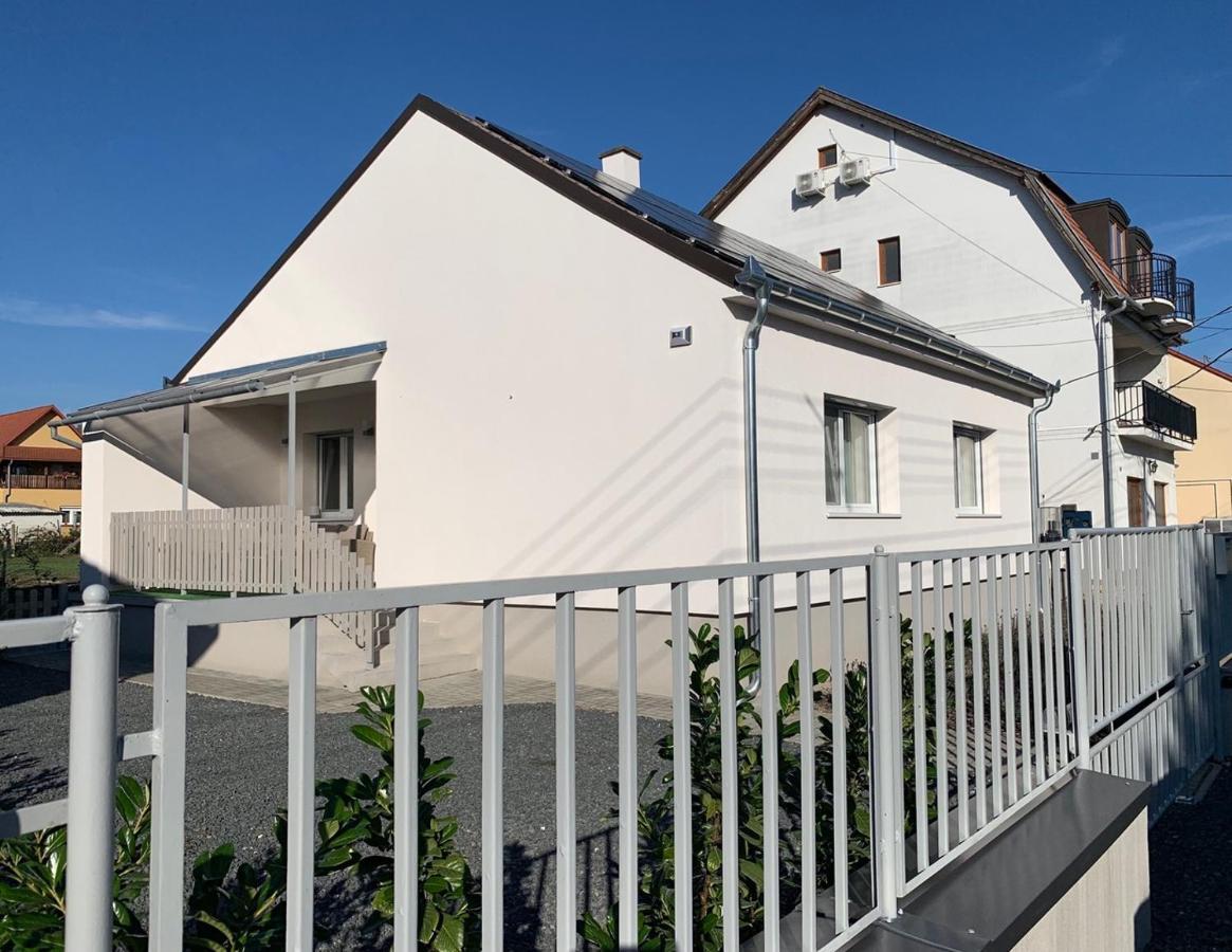 Otthon A Balatonon Vendeghaz Villa Keszthely Ngoại thất bức ảnh